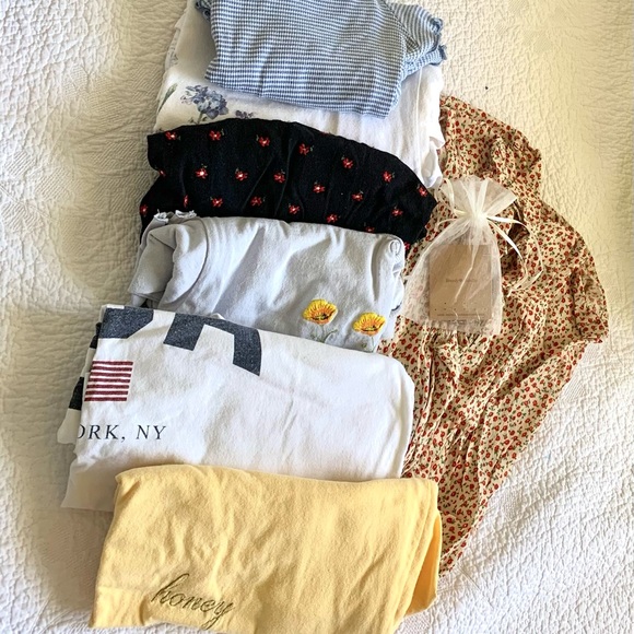 Brandy Melville Tops - Brandy Melville Bundle!!